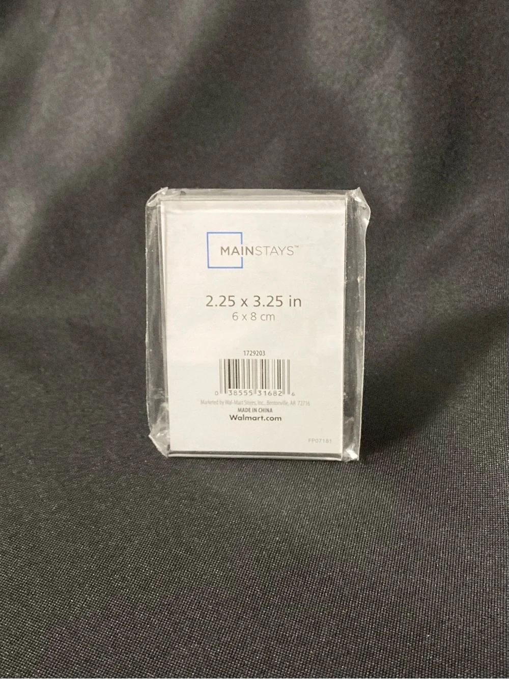 ⭐️ Transparent Plastic 2.5” x 3.5” Desk Picture Frame